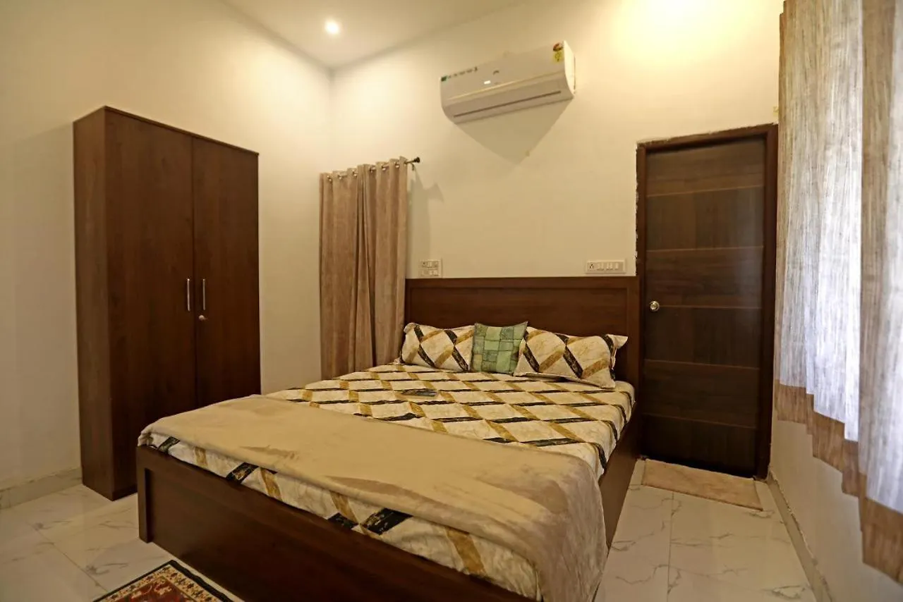 The Great Escape Homestay 우다이푸르 0*,